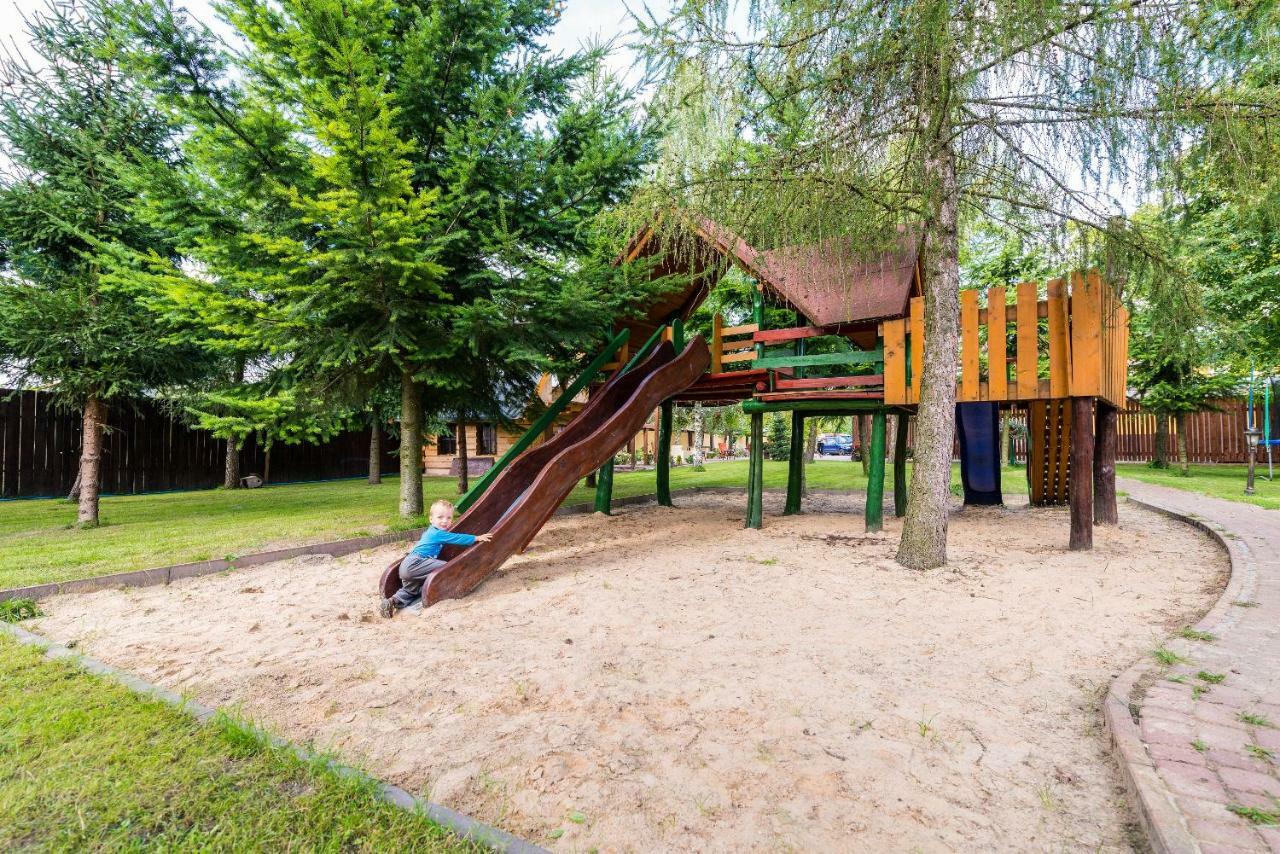 Dworek Staropolski 2*