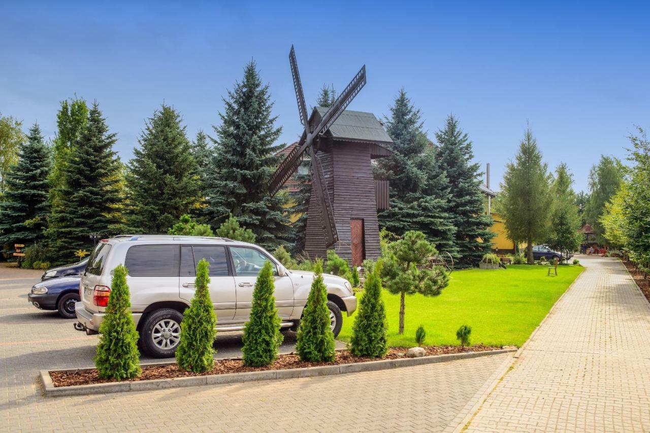 Dworek Staropolski Aparthotel 2*